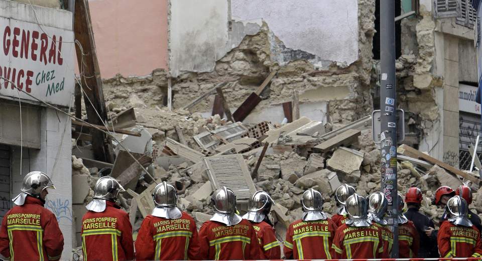 Ξαφνική κατάρρευση κτιρίων «καρδιοχτύπησε» τη Μασσαλία (Video) - Media