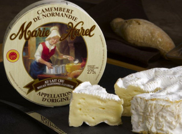 Μαρί Αρέλ: Ποια είναι η γαλλίδα αγρότισσα που ανακάλυψε το εκλεκτό και πανάκριβο τυρί καμαμπέρ - Media