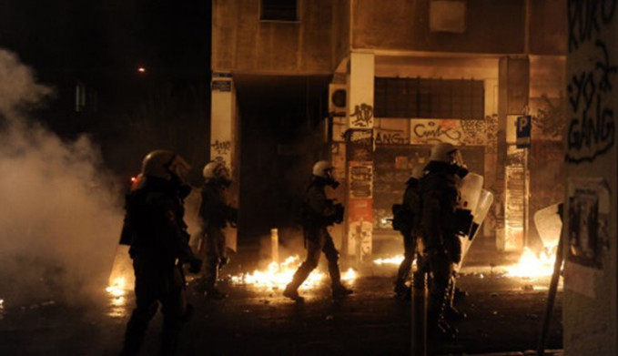 Θεσσαλονίκη: Φωτιές και οδοφράγματα στην Πολυτεχνική Σχολή του ΑΠΘ – Κλειστή η Εγνατίας - Media