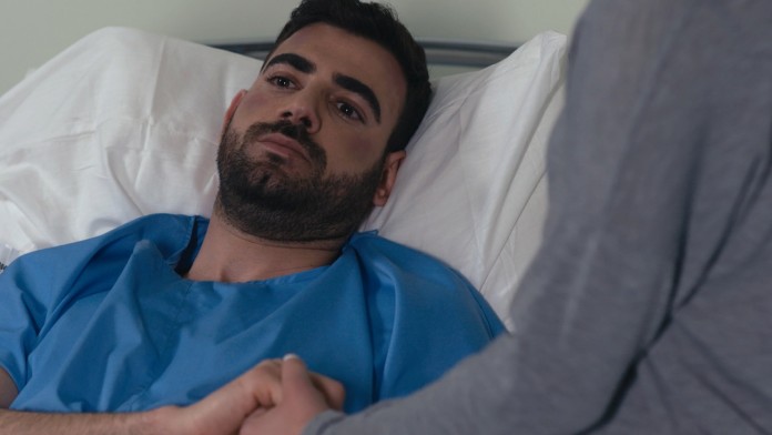 Πολυδερόπουλος: Έμεινα μόνος μου 12 μέρες στη Γαύδο για να μπορέσω να παίξω το ρόλο του Ορφέα   - Media