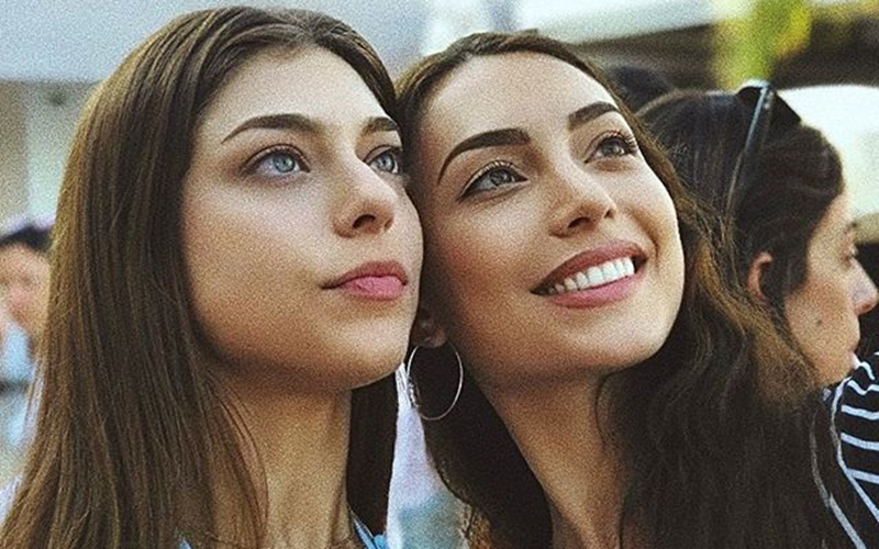 Οι κούκλες Κύπριες αδελφές που πρωταγωνιστούν στο «Τατουάζ»  - Media