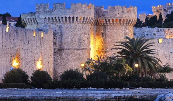 Επιδιορθώθηκε η βλάβη στη Ρόδο: Ηλεκτροδοτείται σταδιακά το νησί - Media