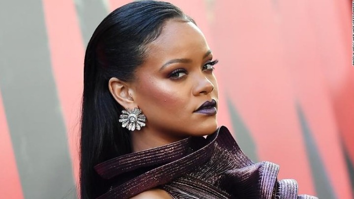 Η Ριάνα στηρίζει τον υποψήφιο των Δημοκρατικών στη Φλόριντα, Άντριου Γκίλαμ - Media