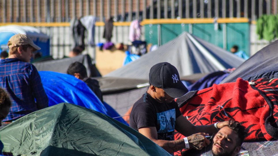 Απεργία πείνας ξεκίνησαν μετανάστες στα σύνορα ΗΠΑ-Μεξικού  - Media