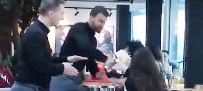 Η εκδίκηση των σερβιτόρων – Σέρβιραν στα μούτρα αγενείς πελάτισσες (Video) - Media