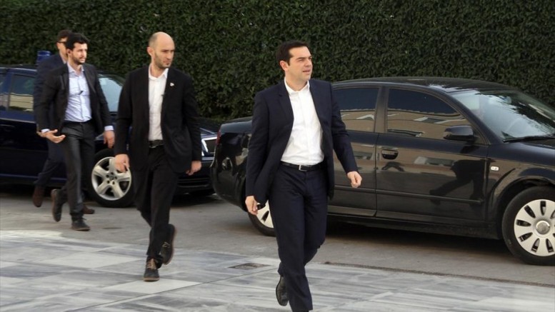 Ντελιβεράς παρίστανε τον φρουρό του Τσίπρα (Photo) - Media