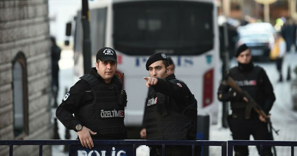 Κωνσταντινούπολη: Ανησυχία Βρυξελλών για συλλήψεις πανεπιστημιακών και ακτιβιστών  - Media