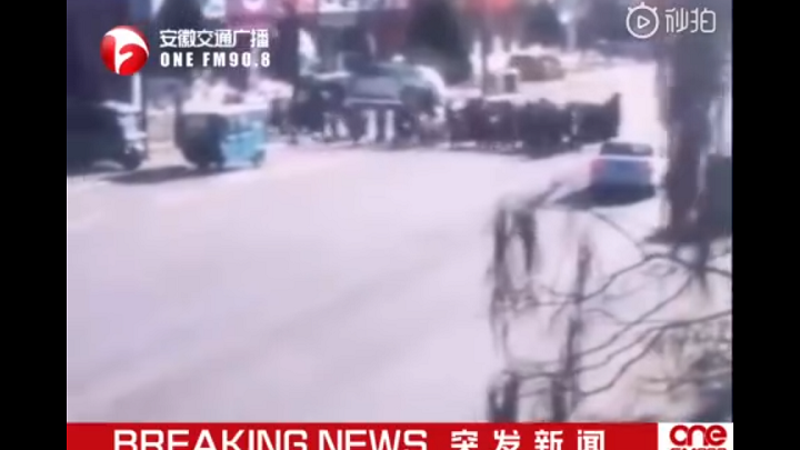 Τραγωδία στην Κίνα: Αυτοκίνητο έπεσε πάνω σε μαθητές – Τουλάχιστον 5 νεκροί (Photos) - Media