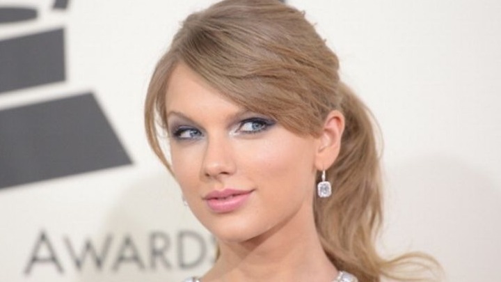 «Βασίλισσα» του Twitter η Τέιλορ Σουίφτ: Στην κορυφή της λίστας με τα πιο επιδραστικά πρόσωπα  - Media