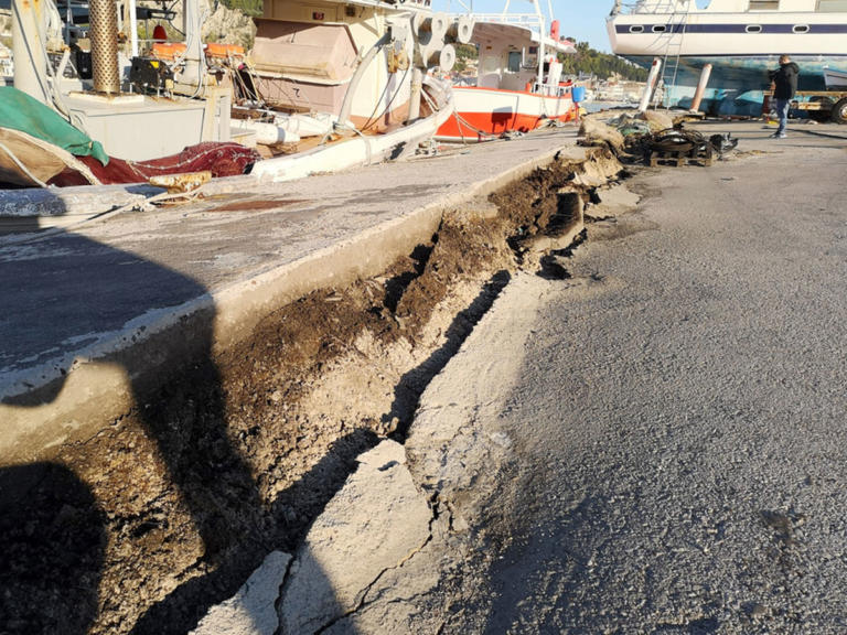 Ακατάλληλα 275 κτήρια στη Ζάκυνθο - Ισχυρός σεισμός το μεσημέρι της Δευτέρας - Media