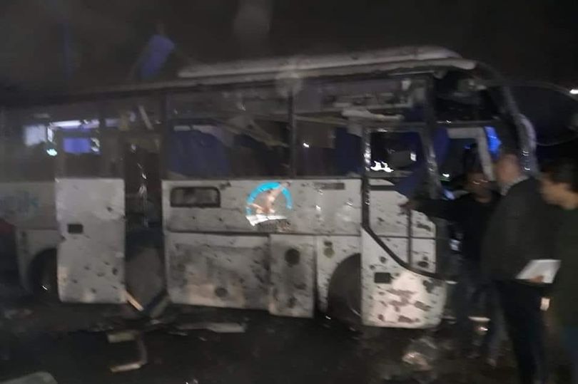 Νεκροί και τραυματίες από την έκρηξη σε τουριστικό λεωφορείο στο Κάιρο (Photos) - Media