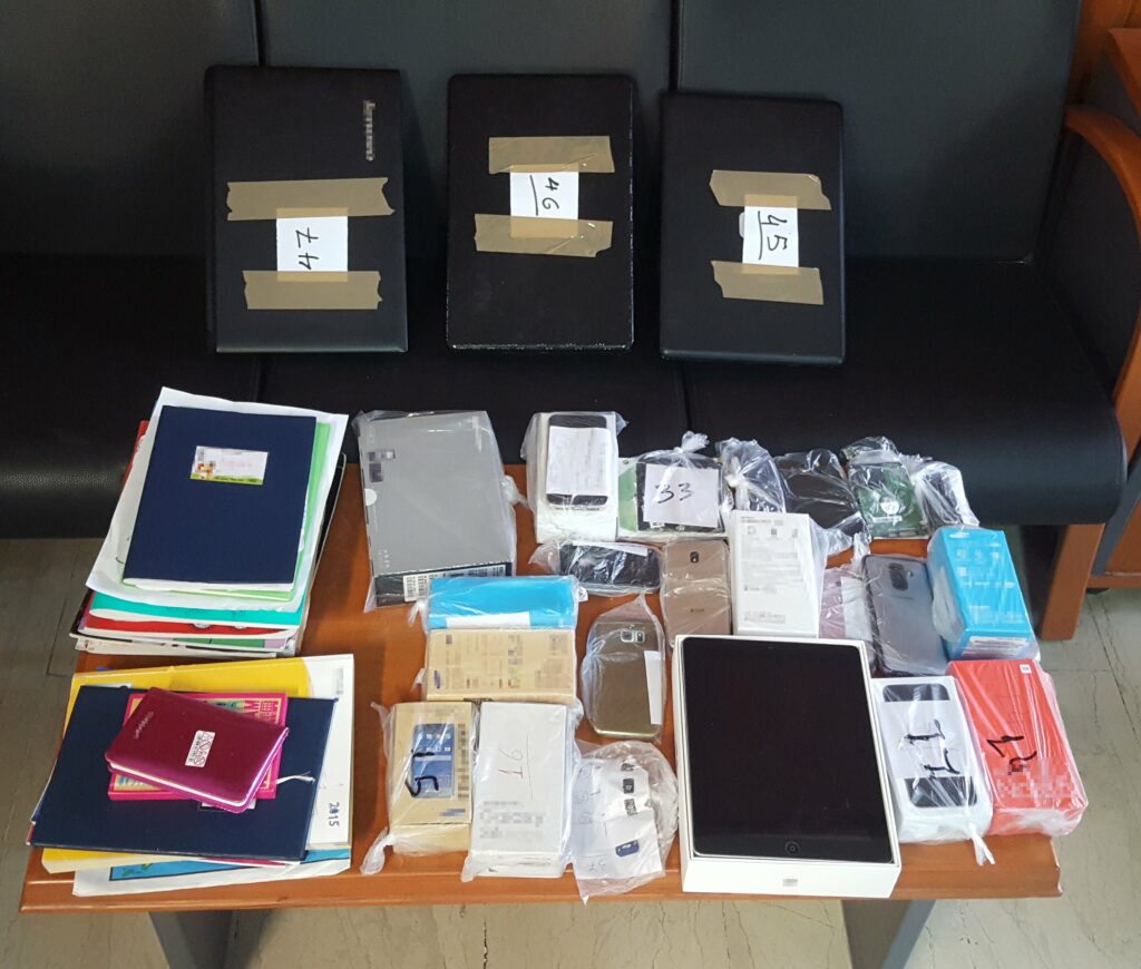 Μεγάλη κομπίνα: Παρίστανε ότι δεν είχε λεφτά για την κηδεία συγγενή της και «έγδυνε» επαγγελματίες - Media