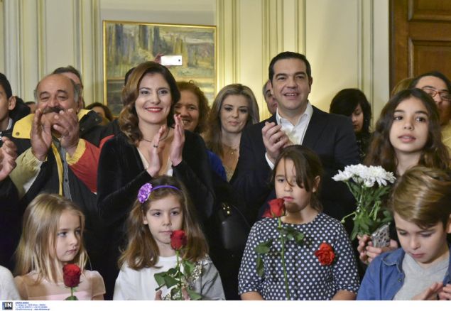 Τα πρωτοχροννιάτικα κάλαντα στο Μέγαρο Μαξίμου  - Media