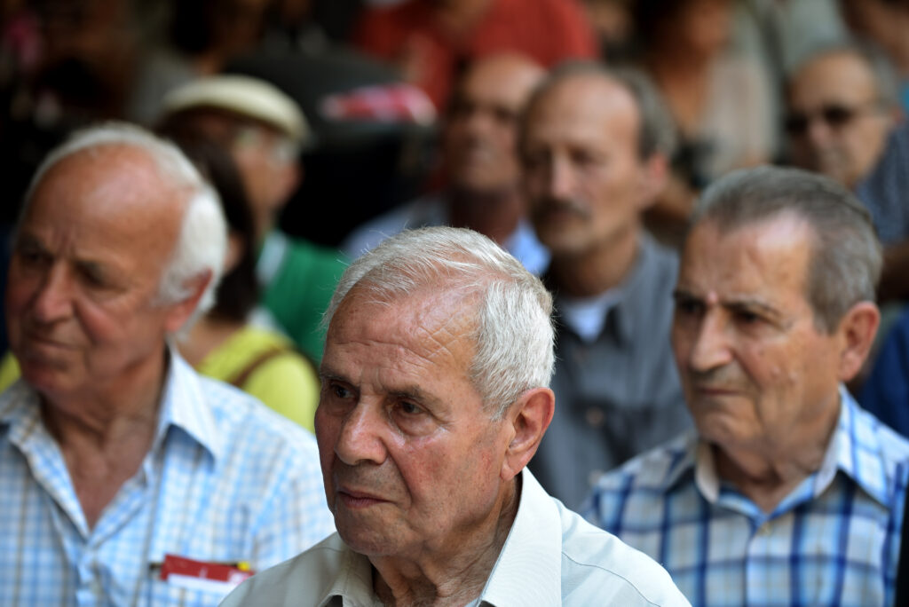 Ποιοι μπορούν να βγουν στην σύνταξη μέχρι το τέλος του χρόνου με προνομιακές συνθήκες - Media