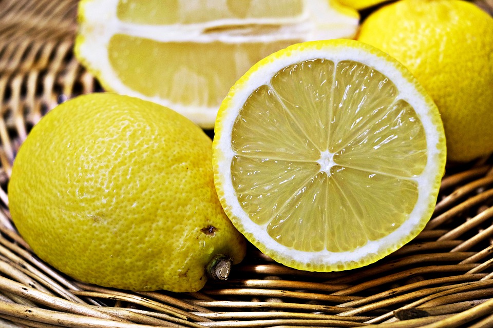 Τι θα γίνει αν βάλετε μία φέτα λεμονιού στο πλυντήριο πιάτων - Media