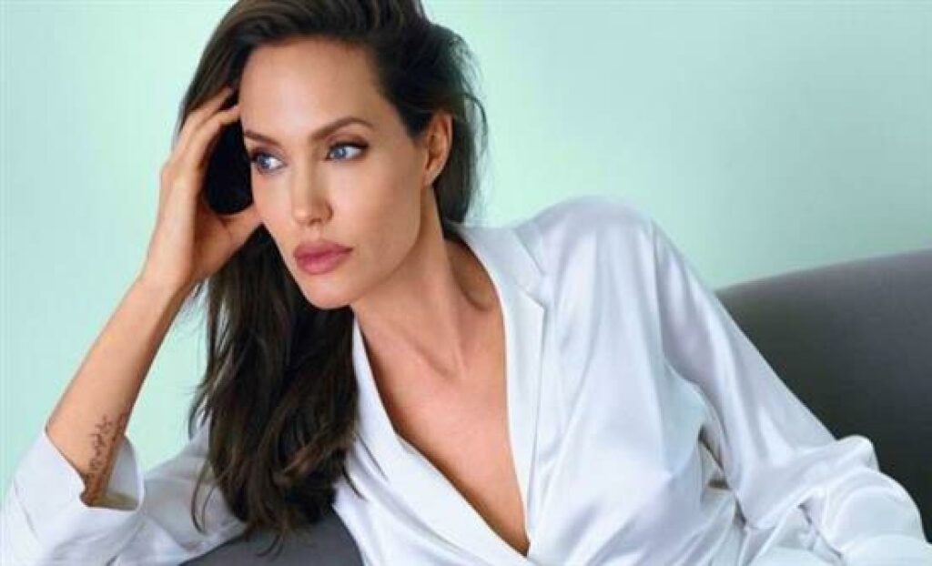 Πολιτικός, το επόμενο βήμα της Αντζελίνα Τζολί (Video) - Media