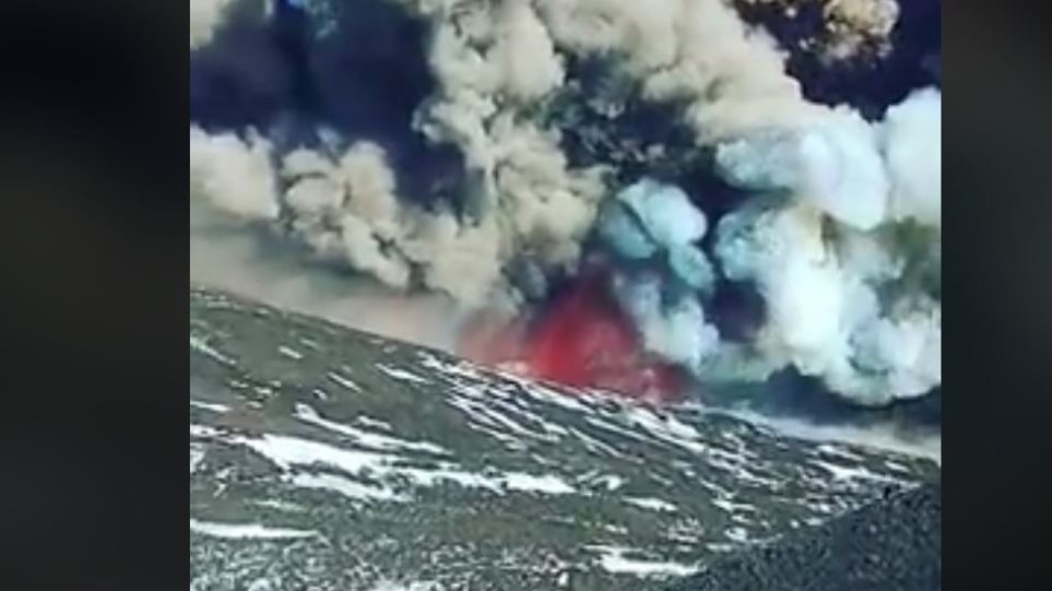 Η έκρηξη της Αίτνας με λήψη από υψόμετρο 2.900μ. (Video) - Media