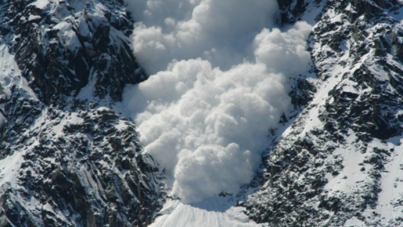 «Θαύμα» στις Άλπεις: 12χρονος έμεινε για 40 λεπτά θαμμένος στο χιόνι κι επιβίωσε - Media