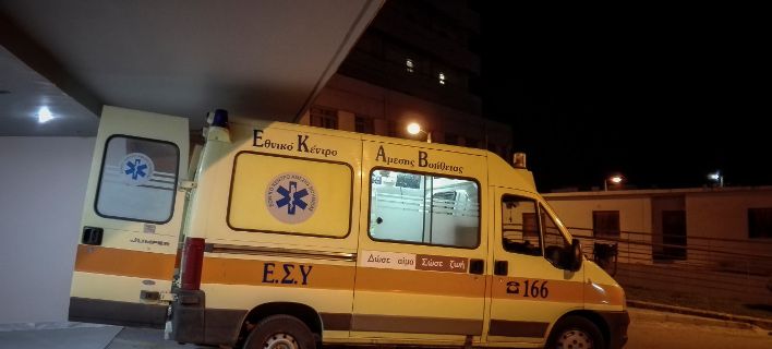 Αγωνία στα Χανιά: Νεαρός έπεσε από ύψος πέντε μέτρων - Νοσηλεύεται διασωληνωμένος - Media