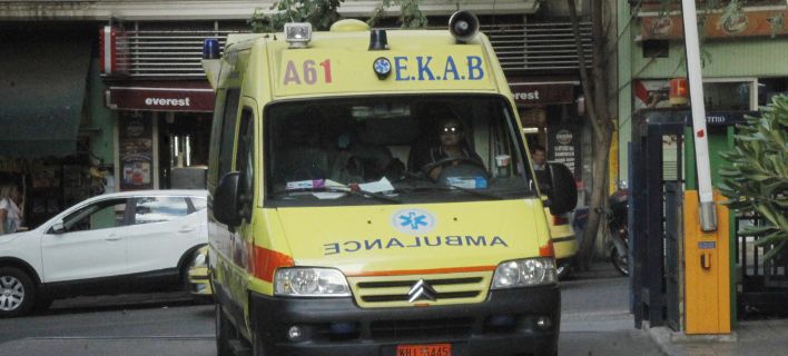 Ξύλο στο κέντρο της Λαμίας -Μαχαίρωσαν 33χρονο στο κεφάλι - Media
