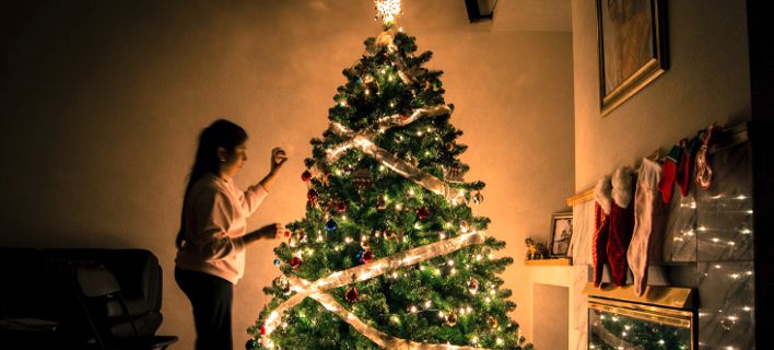 Πυροσβεστική για Χριστούγεννα: Τι να προσέξετε σε φυσικά και τεχνητά δέντρα, πως να ελέγξετε τα λαμπάκια - Όλες οι οδηγίες  - Media