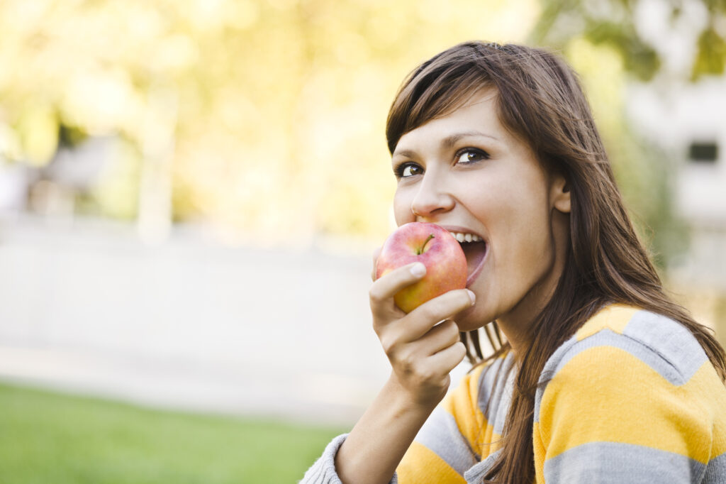 Μουδιάζει το στόμα σας όταν τρώτε κάποιες τροφές; Δείτε τι σας συμβαίνει - Media