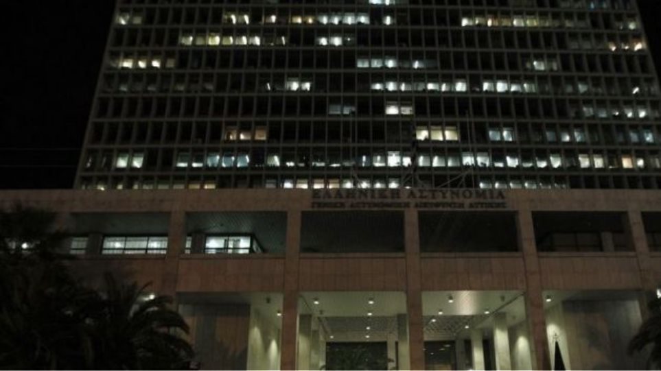 Άνοιξε η Αλεξάνδρας, λήξη συναγερμού για το ύποπτο αντικείμενο στη ΓΑΔΑ - Media