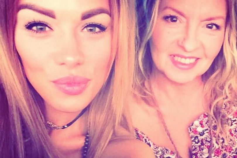 Πανέμορφη ηθοποιός αυτοκτόνησε όταν έμαθε ότι πέθανε η μητέρα της από καρκίνο του μαστού (Photos)   - Media