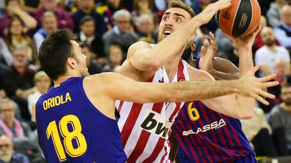 Μεγάλο διπλό του Ολυμπιακού, 69-60 την Μπαρτσελόνα - Media