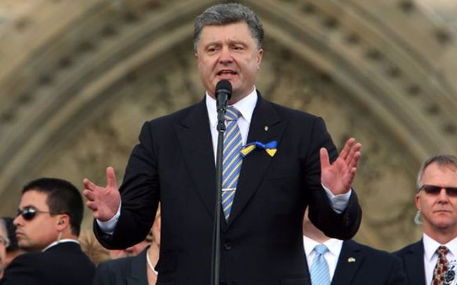 Ουκρανία: Αίρει τον στρατιωτικό νόμο ο Πέτρο Ποροσένκο - Media