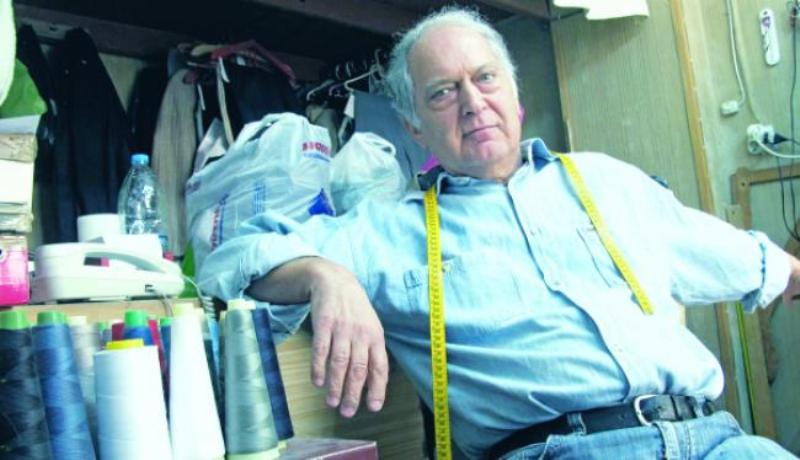 Ο παλιότερος ράφτης της Θεσσαλονίκης θυμάται: «Μου έδεναν τα χέρια για να μάθω να βελονιάζω» - Media