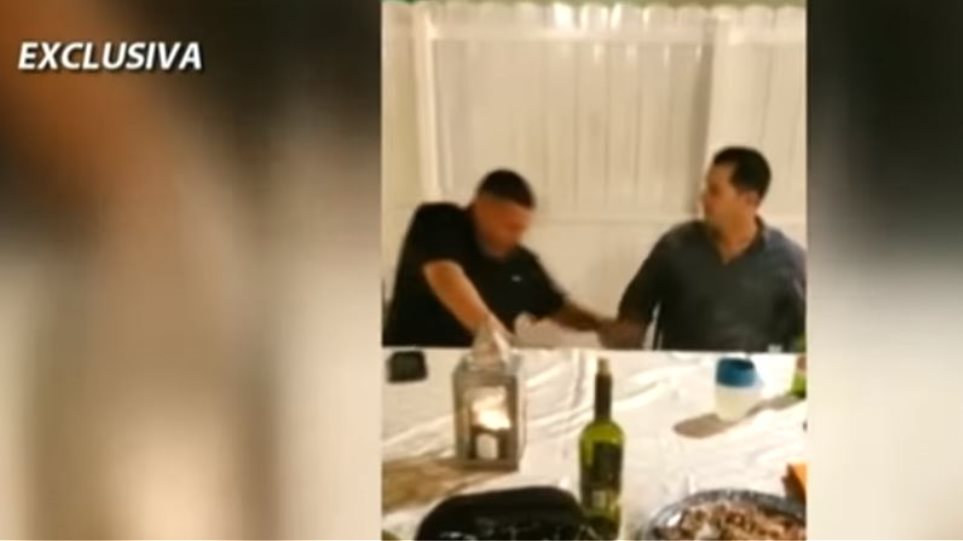 Τον πέτυχε αδέσποτη σφαίρα την ώρα που έτρωγε σε τραπέζι και οι παρευρισκόμενοι γελούσαν γιατί νόμιζαν ότι έκανε πλάκα (Video)  - Media