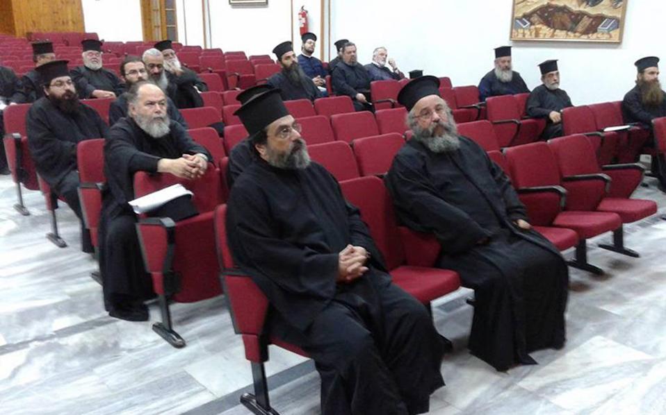 Αναδρομικά διεκδικούν και οι κληρικοί - Media