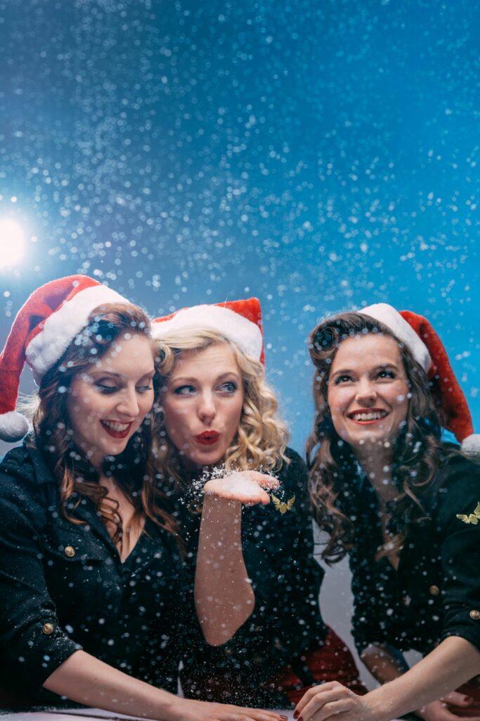 The Airlettes στο Half Note: Our swing and boogie crew for a glamorous New Year’s flight - Media