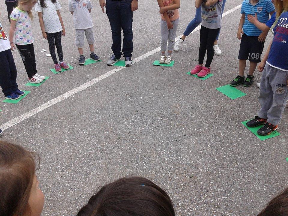 Απίστευτη καταγγελία της ΔΟΕ για ελέγχους αστυνομικών έξω από... δημοτικά σχολεία - Media