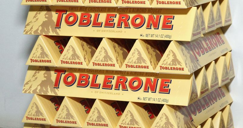 Βλέπετε τη «μυστική» εικόνα που κρύβεται στο κουτί της Toblerone; (Photos) - Media