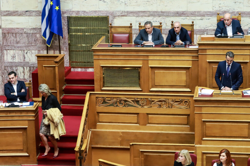 Γκάλοπ «Π»: Τσίπρας ή Μητσοτάκης;  - Ποιος κέρδισε τη χθεσινή μάχη στη βουλή;  - Media