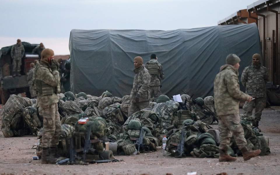 Χουριέτ: Τούρκοι κομάντος ξεκίνησαν να μπαίνουν στη Συρία - Media