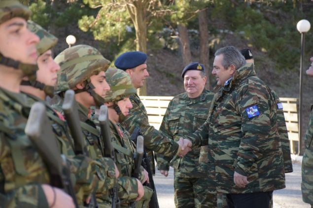 Η τελευταία φορά που φοράει στολή ο Καμμένος; - Media