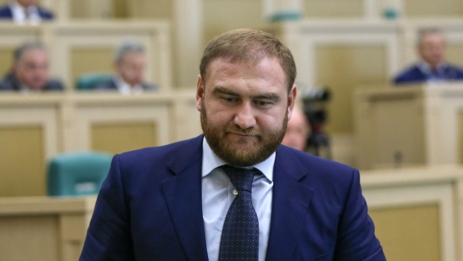 Συνελήφθη Ρώσος βουλευτής: Ενεπλάκη σε δύο δολοφονίες - Ασκούσε πιέσεις σε μάρτυρες - Media