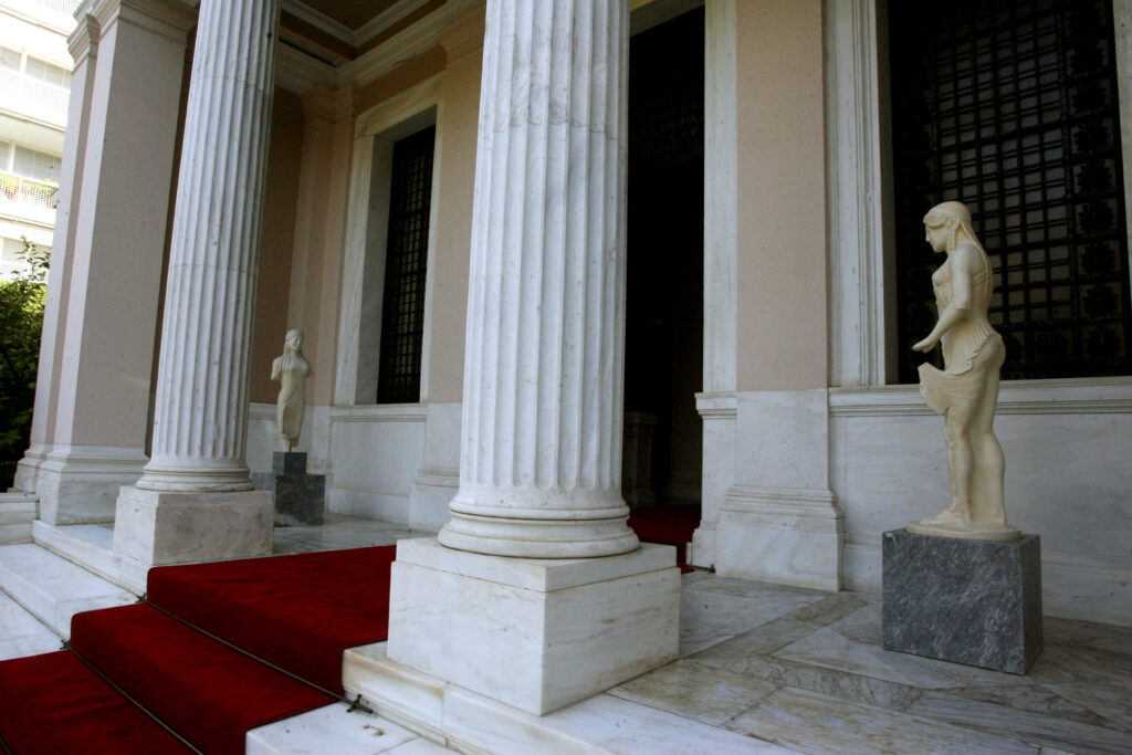 Σε αναμονή για πιθανό τετ α τετ Τσίπρα - Καμμένου απόψε - Media