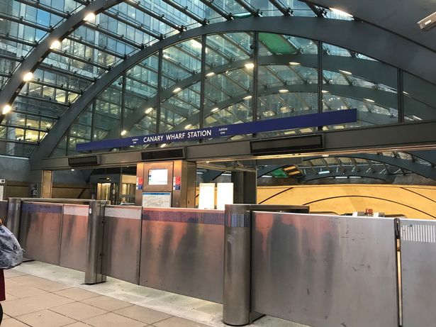 Νεκρός 32χρονος ψυχικά ασθενής - Το έσκασε και έπεσε στις ράγες του μετρό (Photo) - Media