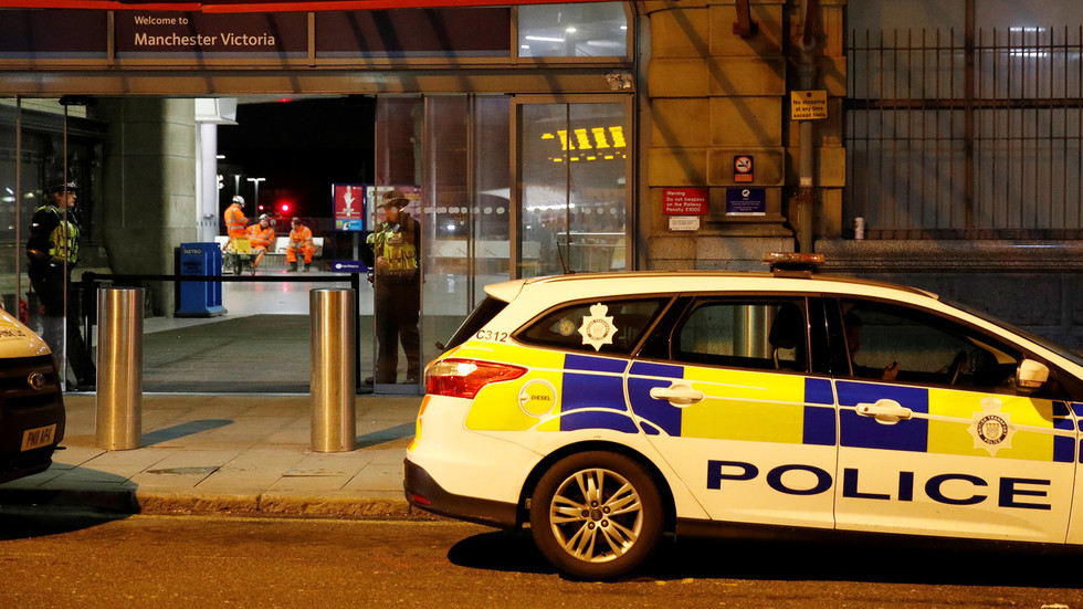 Σκιά τρομοκρατίας στη Βρετανία - Επίθεση με μαχαίρι στο Μάντσεστερ - Media