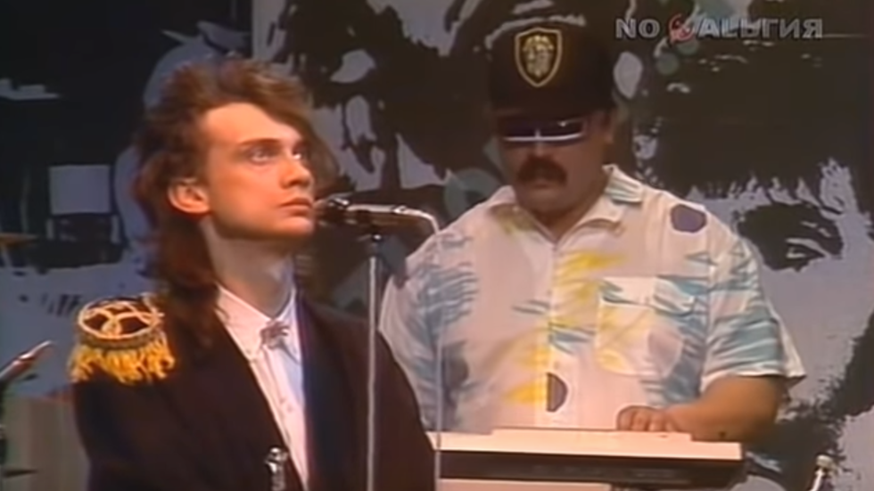 Ο μαγικός κόσμος του ίντερνετ θεωρεί ότι Μαδούρο και Πούτιν έπαιζαν σε σοβιετικό συγκρότημα των ‘80s (Video) - Media