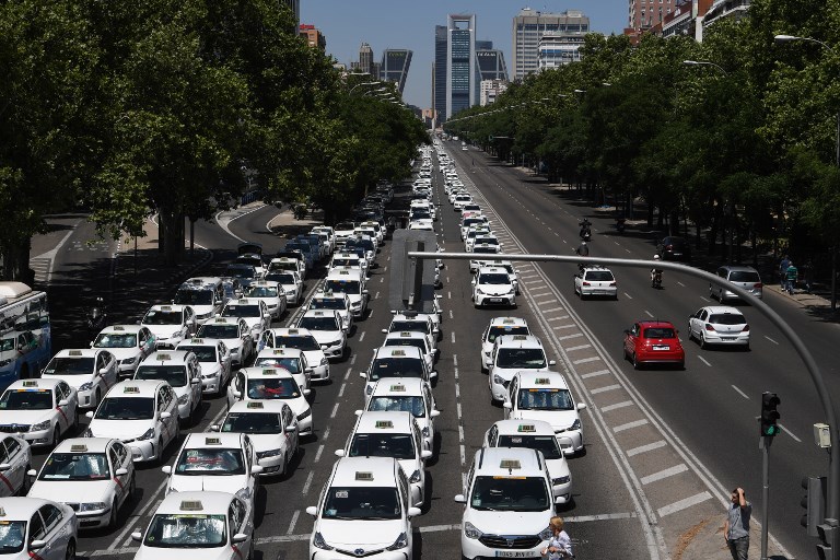 Κυκλοφοριακό χάος στη Βαρκελώνη: Απεργούν οι ταξιτζήδες - Media