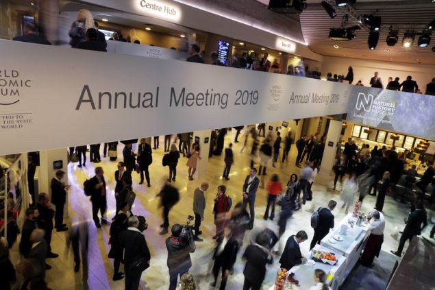 Reuters: Στο Νταβός πέφτουν έξω σε όσα προβλέπουν - Media