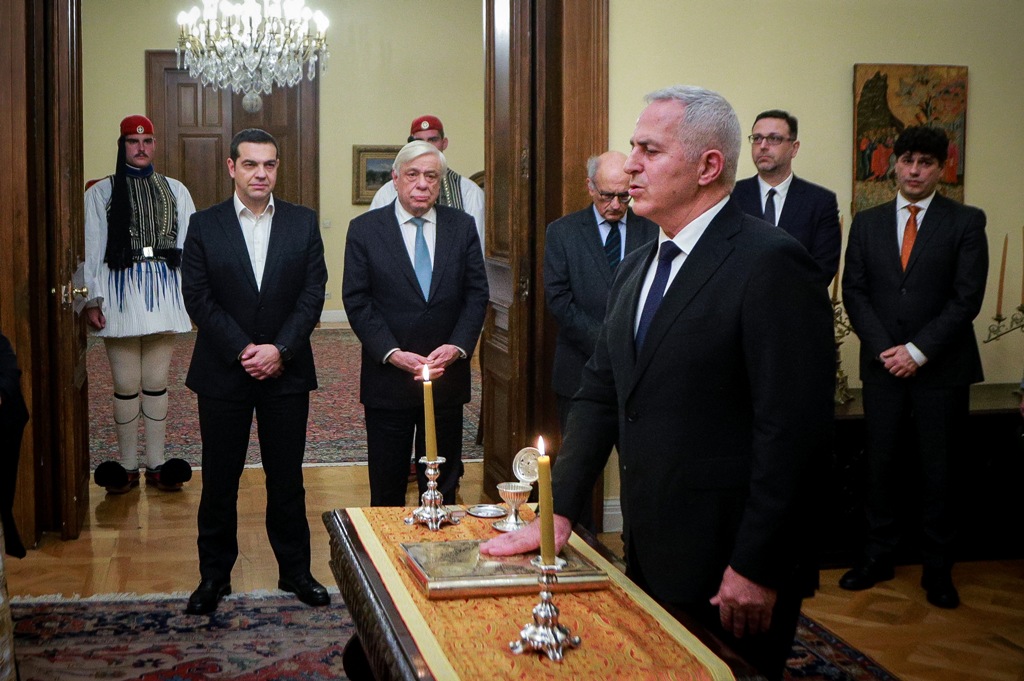 ΓΕΕΘΑ: Μετά τον Αποστολάκη, ποιος; Τι θα βγάλει το ΚΥΣΕΑ - Media