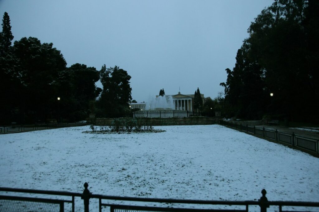 Ο Καλλιάνος προειδοποιεί: Τη Δευτέρα έρχεται χιονιάς στην Αθήνα - Media
