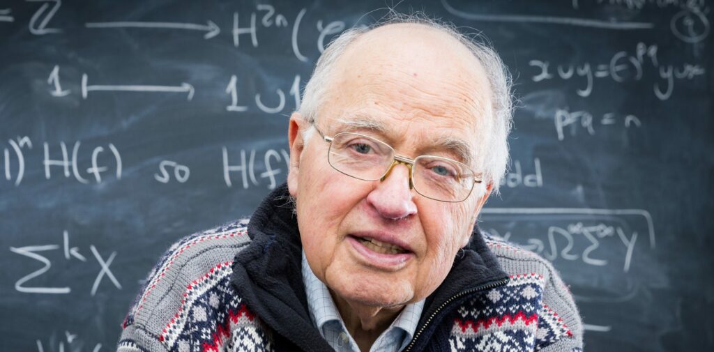 Πέθανε ο Μάικλ Ατίγια, ο άνθρωπος που «πάντρεψε» μαθηματικά και φυσική - Media
