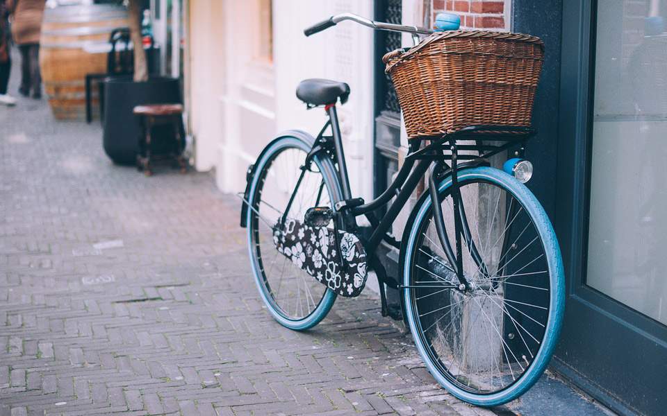 Καρδίτσα όπως… Άμστερνταμ με χιλιάδες ποδήλατα - Media